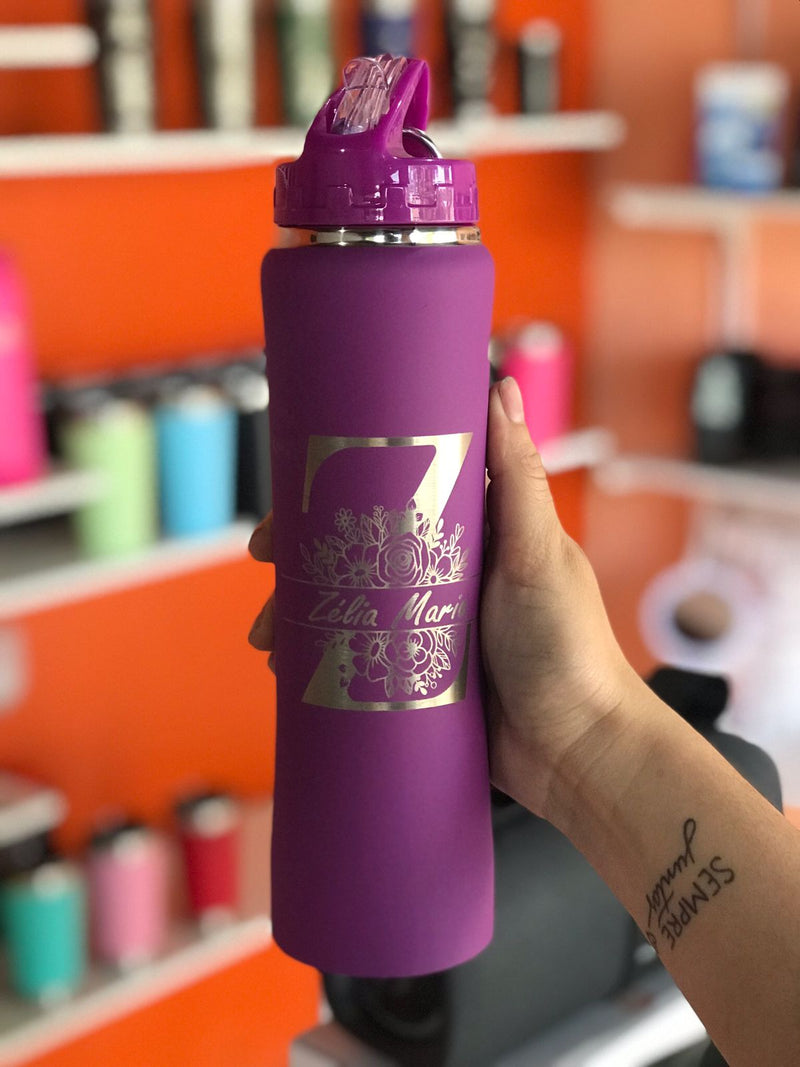 Garrafa Térmica Emborrachada Personalizada 600ml com Mosquetão